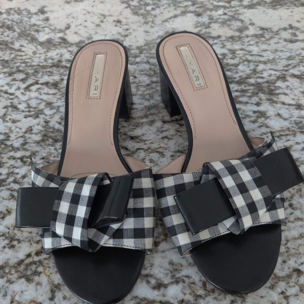 Tahari Shoes .Tahari Heel Sandals. Color: Black/White. Size: 8